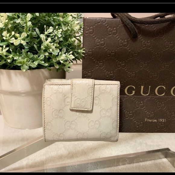 Authentic Gucci Wallet - Picture 2 of 10